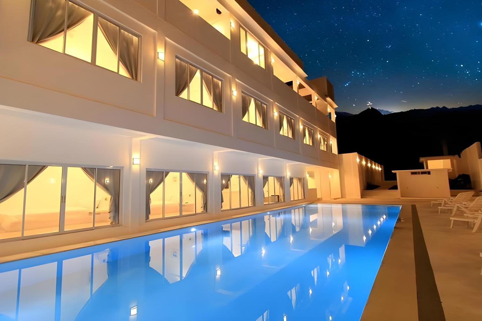 Coron Bluewave Hotel Exterior photo