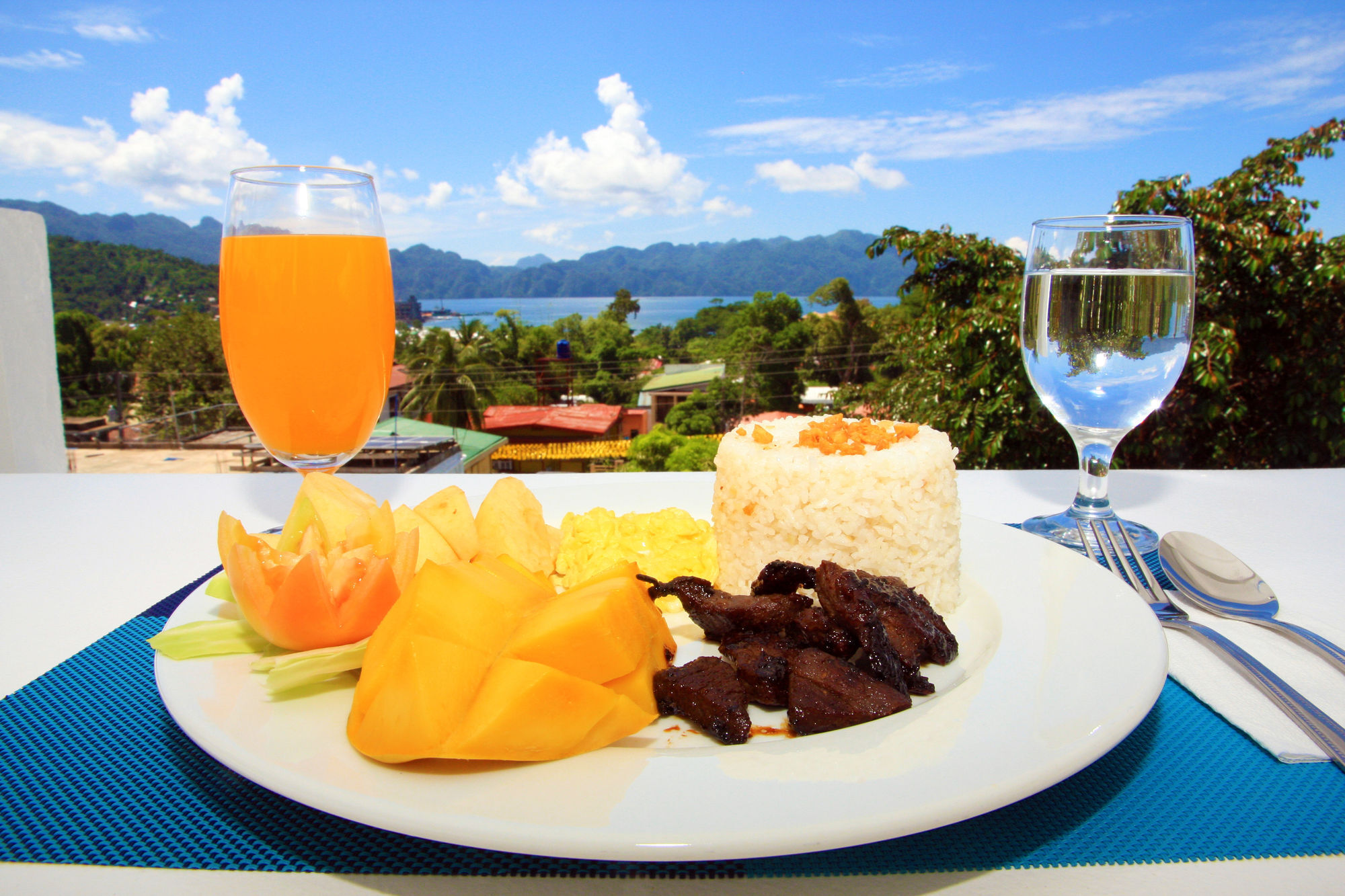 Coron Bluewave Hotel Exterior photo