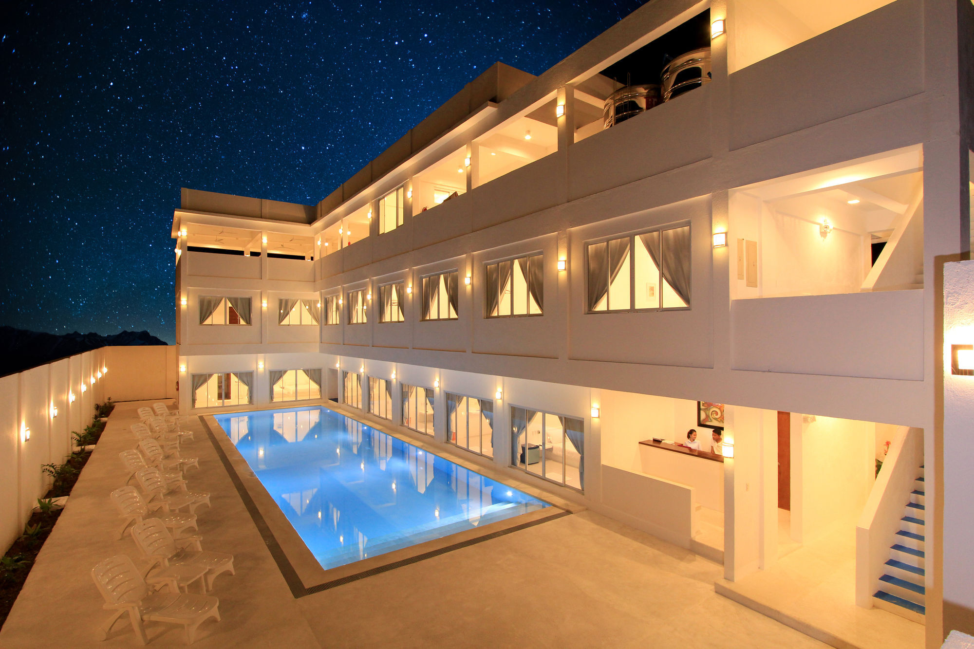 Coron Bluewave Hotel Exterior photo